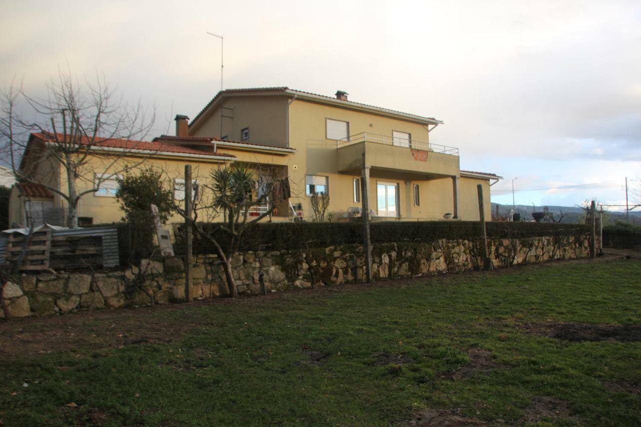 Quartos Em Vivenda Serra Da Estrela Celorico Da Beira Exterior foto
