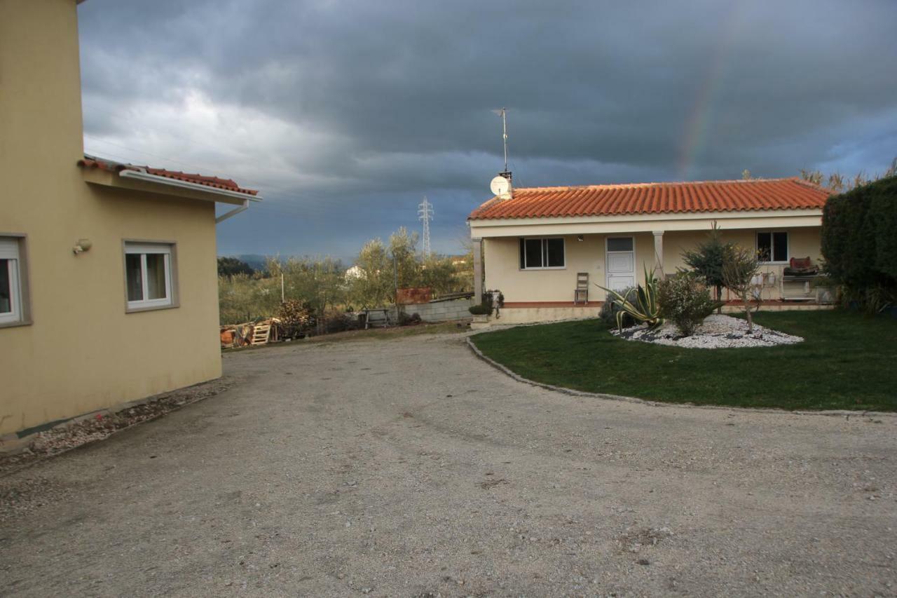 Quartos Em Vivenda Serra Da Estrela Celorico Da Beira Exterior foto