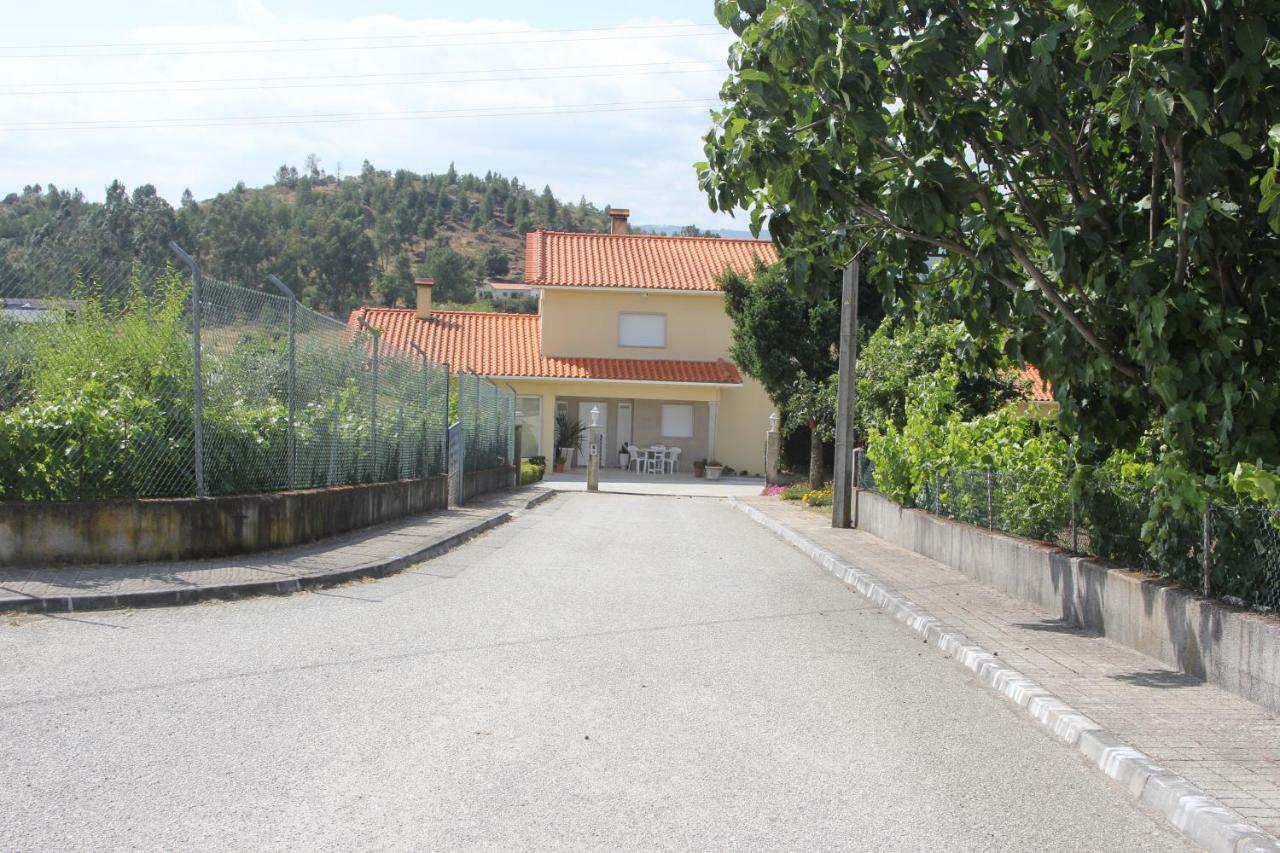 Quartos Em Vivenda Serra Da Estrela Celorico Da Beira Exterior foto